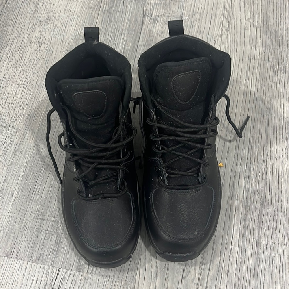 Boys Nike boots